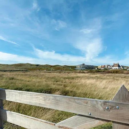 Daire Gorgeous Beachside With Garden