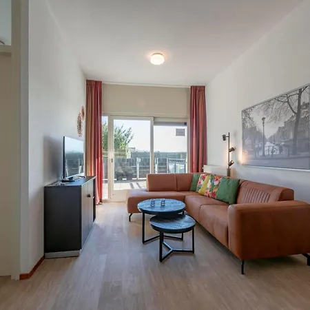 Daire Gorgeous Beachside With Garden